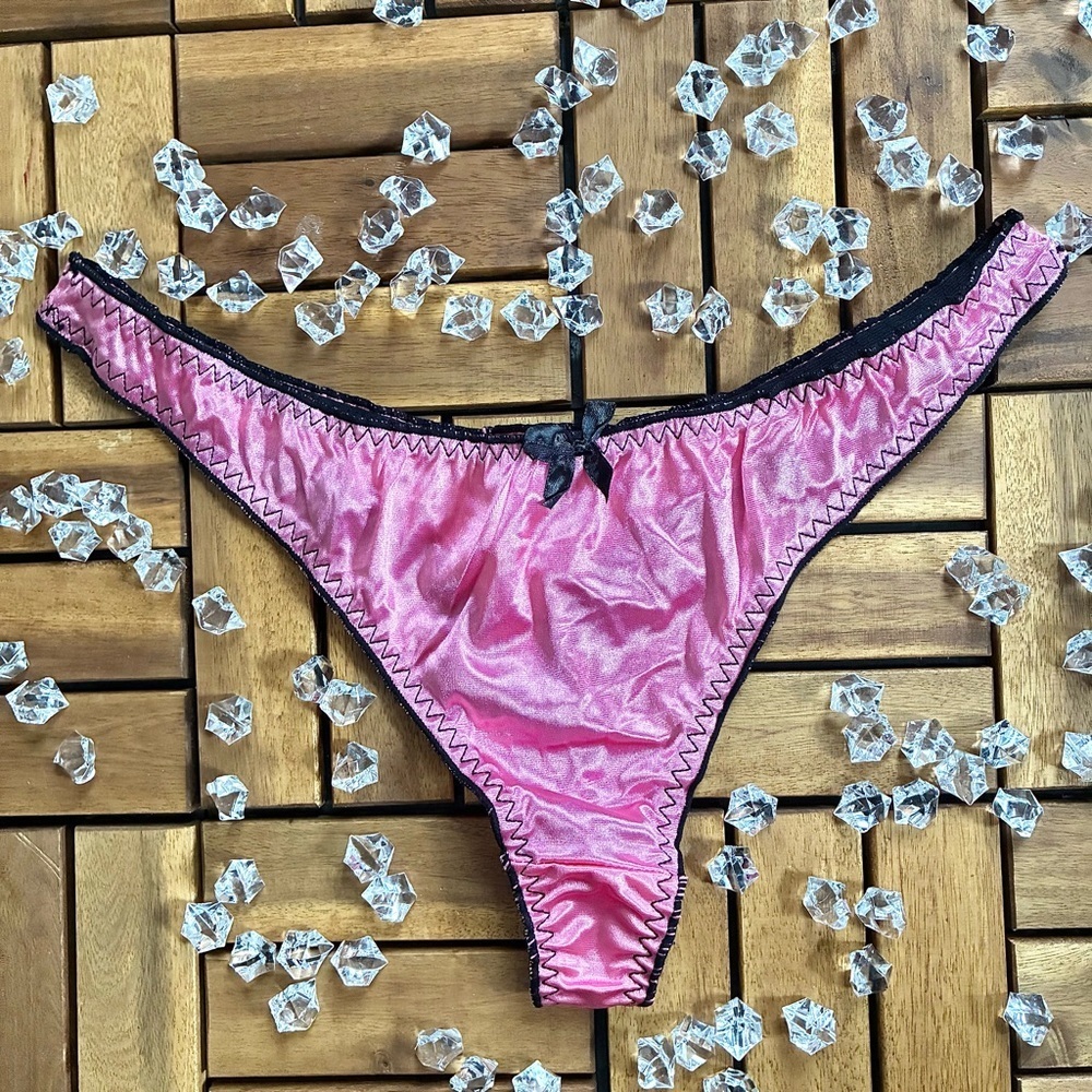 Pink Scrunch Thong